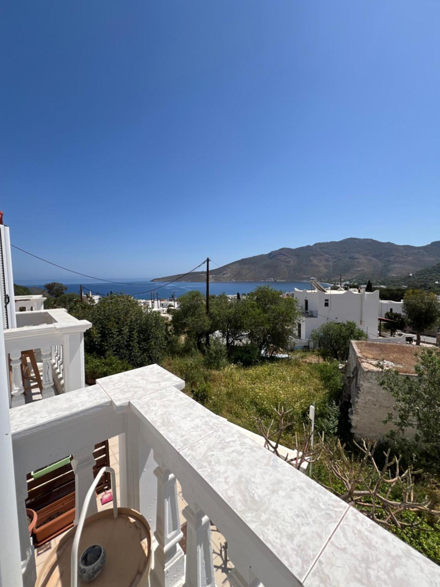 Nikos Studios Livadia  Exterior photo
