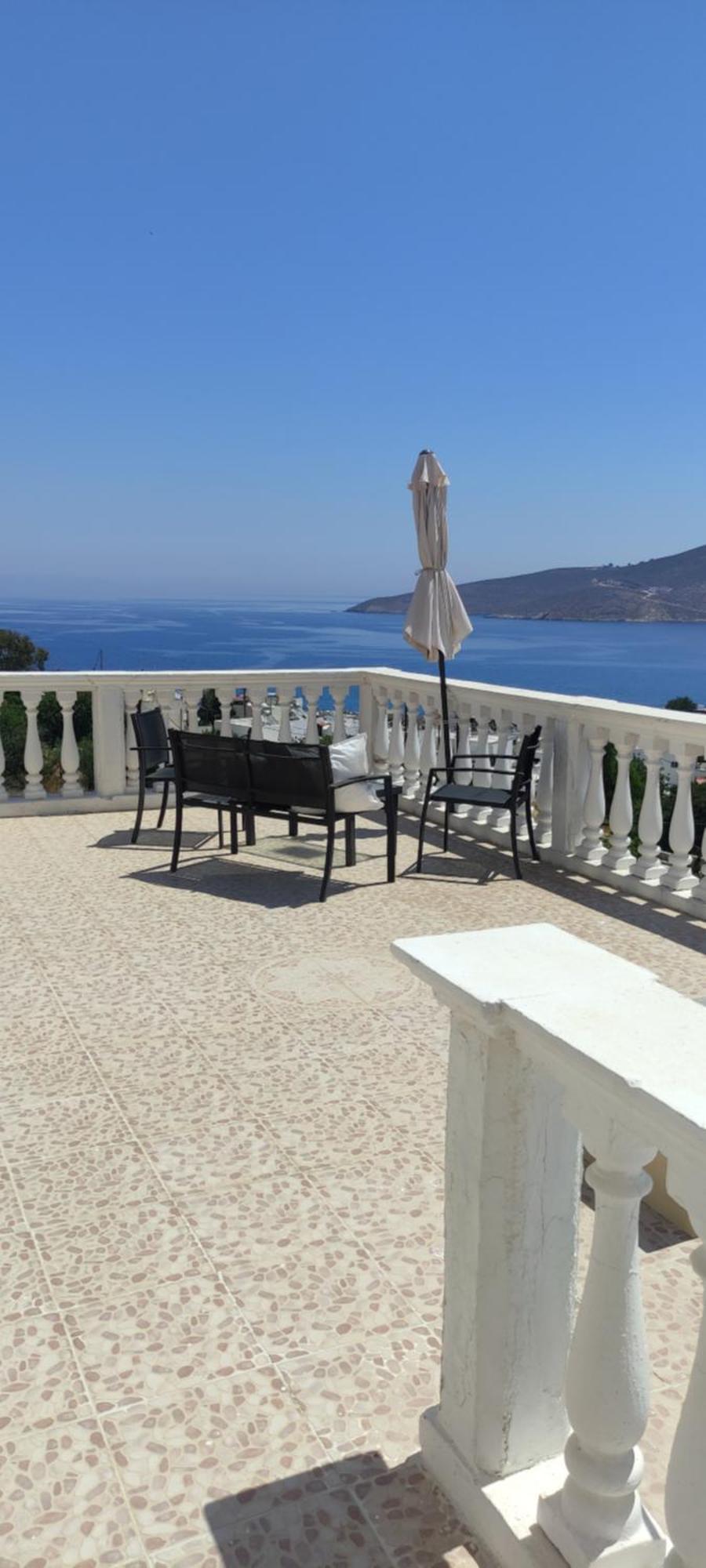 Nikos Studios Livadia  Room photo