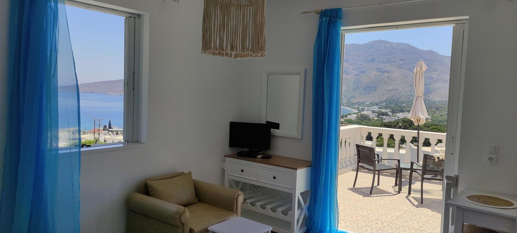 Nikos Studios Livadia  Room photo