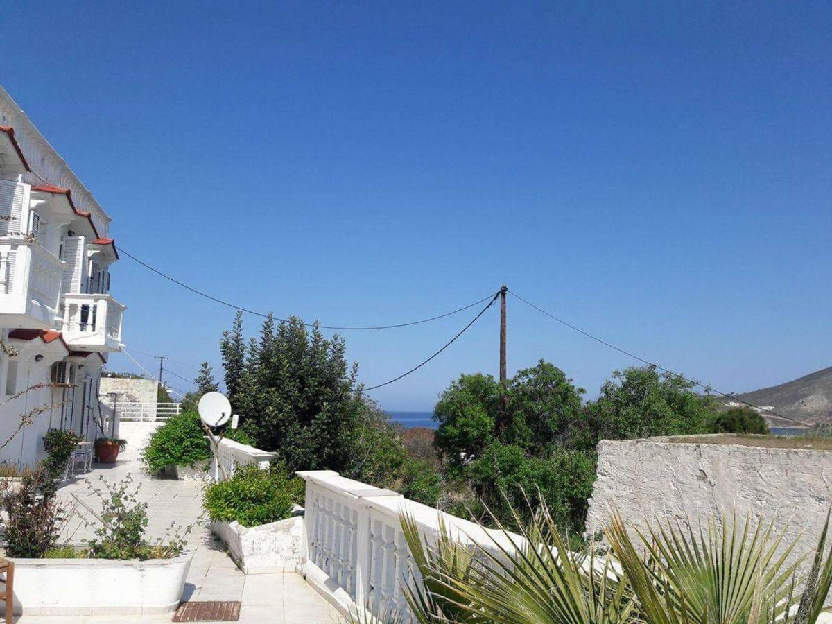 Nikos Studios Livadia  Exterior photo
